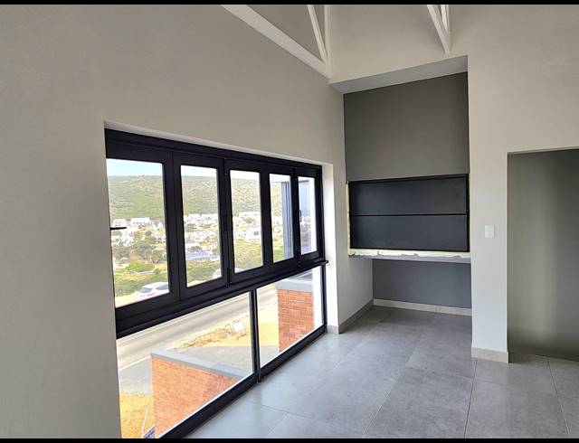 3 BEDROOM DUET FOR SALE IN ISLAND VIEW